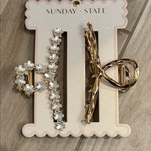 NWT Sunday State Gold and White Floral Hair Claw Clip Set